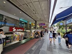 Lucky Plaza (D9), Retail #594370731